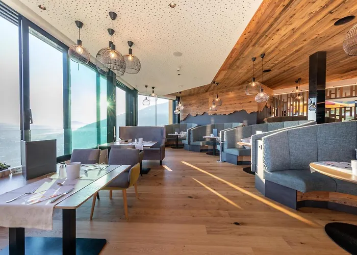 מלון Schuetterhof 4*